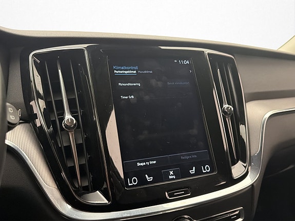 Volvo V60 19 of 30