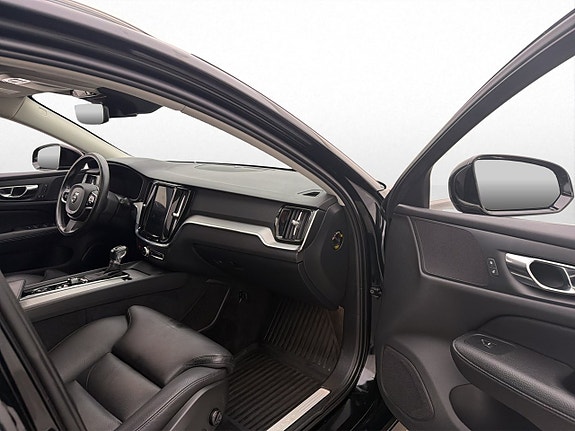 Volvo V60 14 of 30