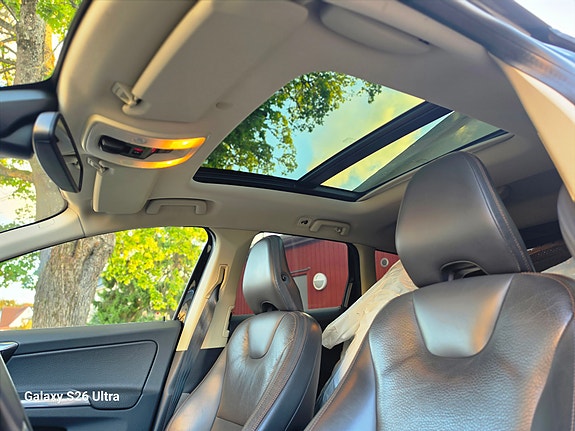 Volvo XC60 3 of 7