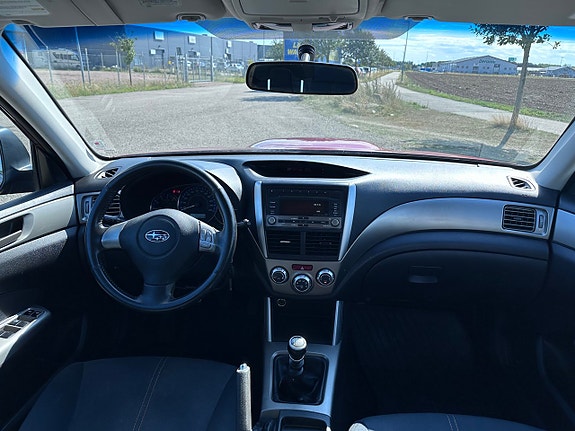 Subaru Forester 9 of 19