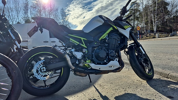 Kawasaki Z900 3 of 3