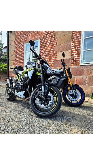 Kawasaki Z900 2 of 3