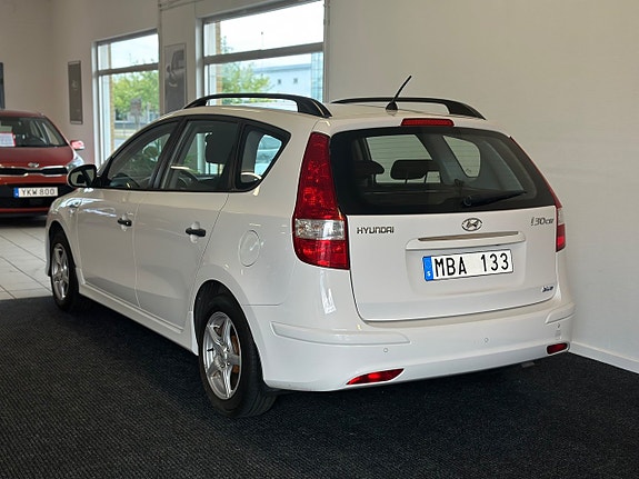 Hyundai i30 8 of 17