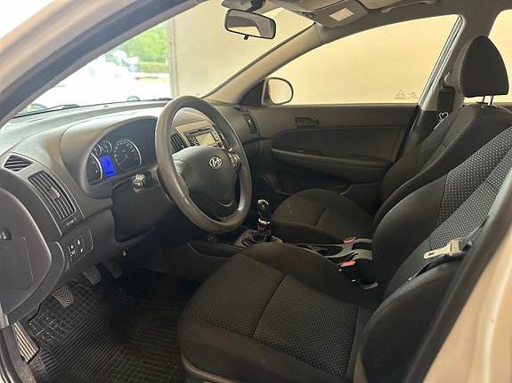 Hyundai i30 12 of 17
