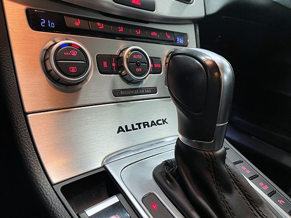 Volkswagen Passat Alltrack 14 of 18
