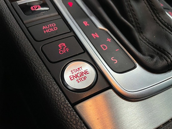 Volkswagen Passat Alltrack 13 of 18