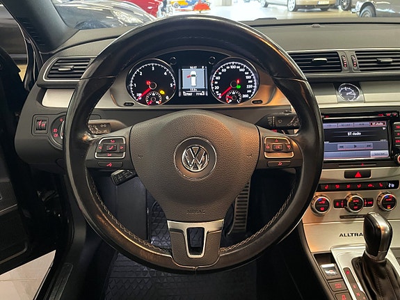 Volkswagen Passat Alltrack 10 of 18