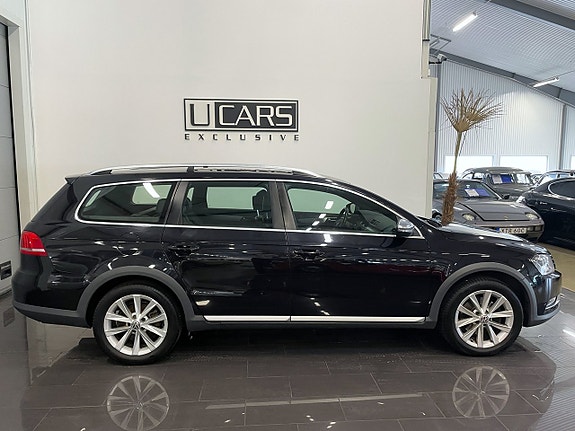 Volkswagen Passat Alltrack 2 of 18