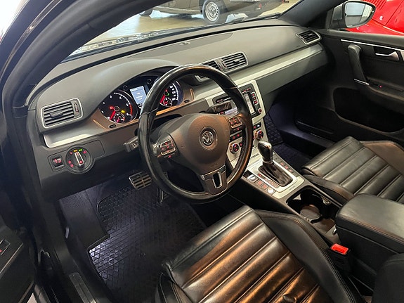 Volkswagen Passat Alltrack 8 of 18