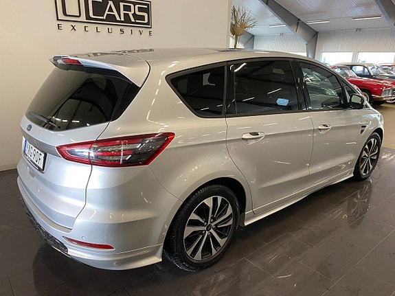 Ford S-MAX 7 of 24