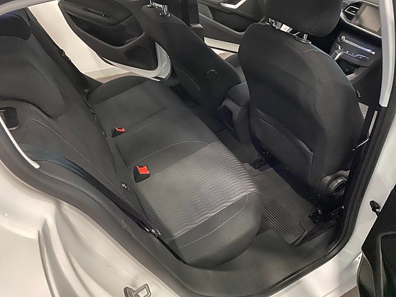 Peugeot 308 18 of 25
