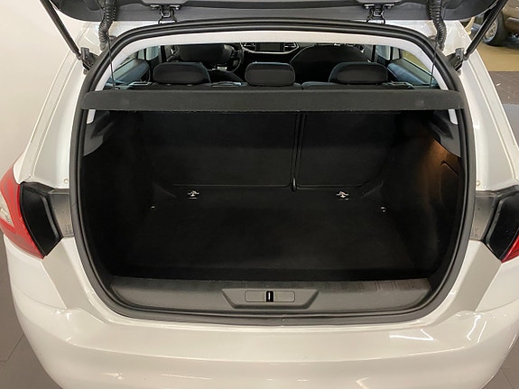 Peugeot 308 15 of 25