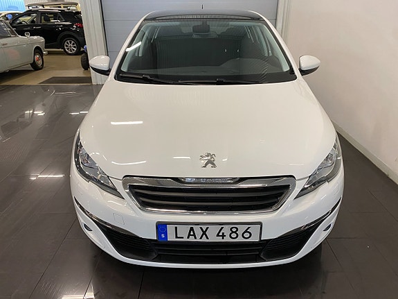 Peugeot 308 2 of 25