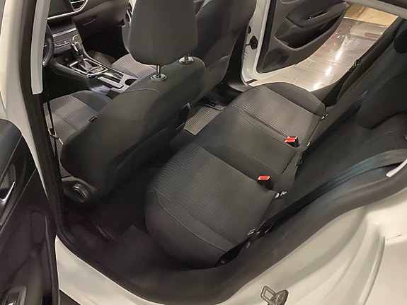 Peugeot 308 17 of 25