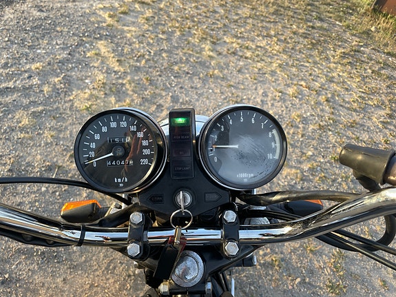 Kawasaki Z 750-B 4 of 5