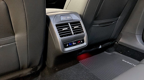 Skoda Superb 16 of 24