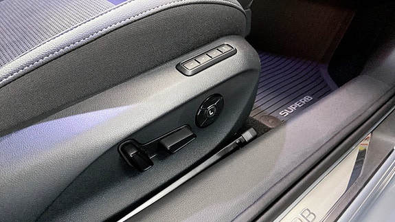 Skoda Superb 17 of 24