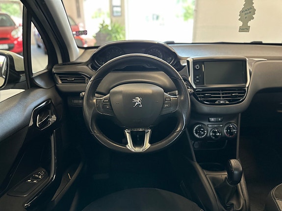 Peugeot 208 20 of 21