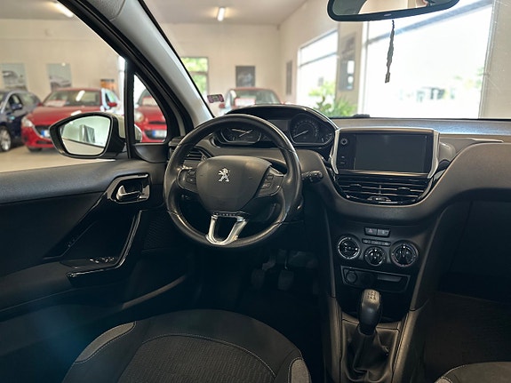 Peugeot 208 11 of 21
