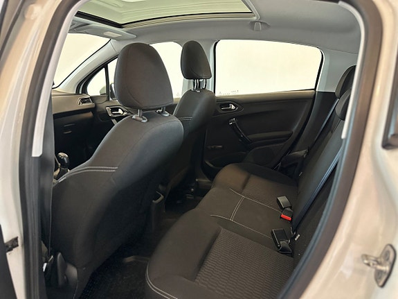 Peugeot 208 18 of 21