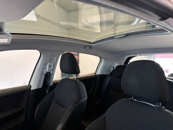 Peugeot 208 12 of 21