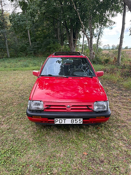Nissan Micra 3 of 10