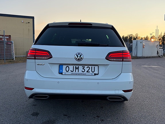 Volkswagen Golf VII 4 of 9
