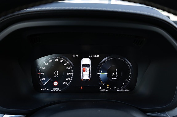 Volvo XC60 12 of 16