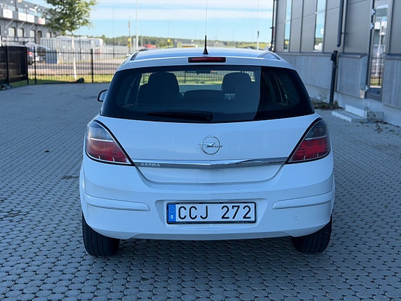 Opel Astra 4 of 11