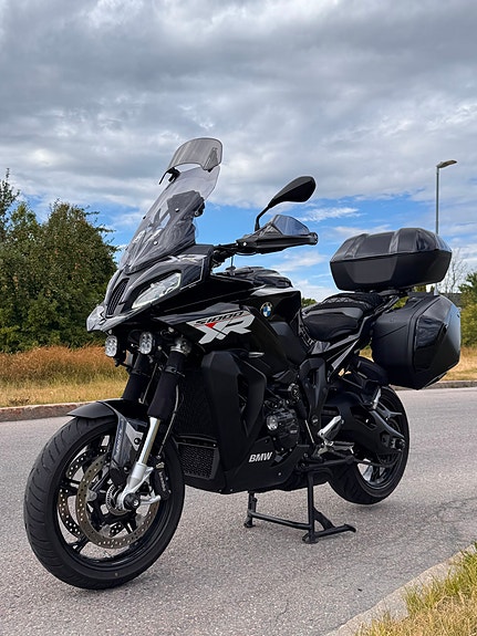 BMW S 1000 XR 2 of 4