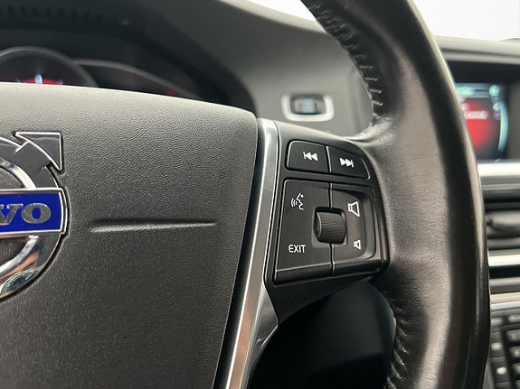 Volvo V60 Cross Country 15 of 28