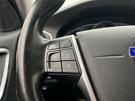 Volvo V60 Cross Country 14 of 28