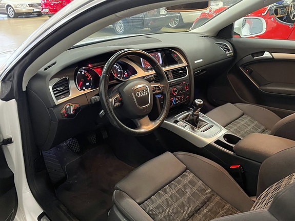 Audi A5 8 of 13