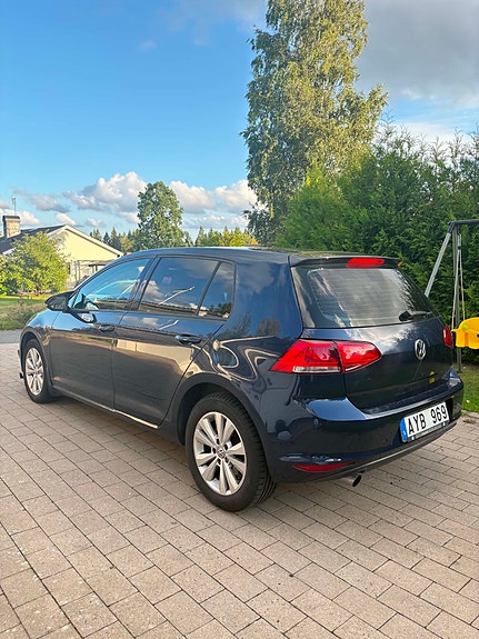 Volkswagen Golf VII 2 of 7
