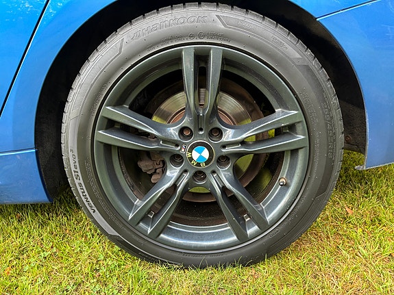 BMW 320d 12 of 14