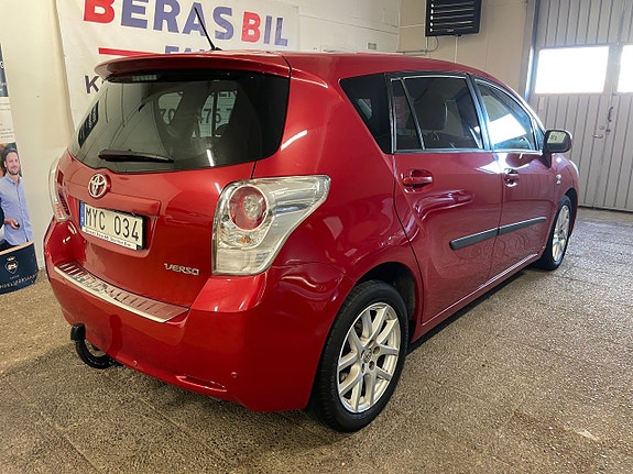 Toyota Verso 3 of 30