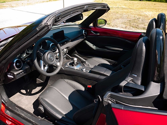 Mazda MX-5 5 of 5