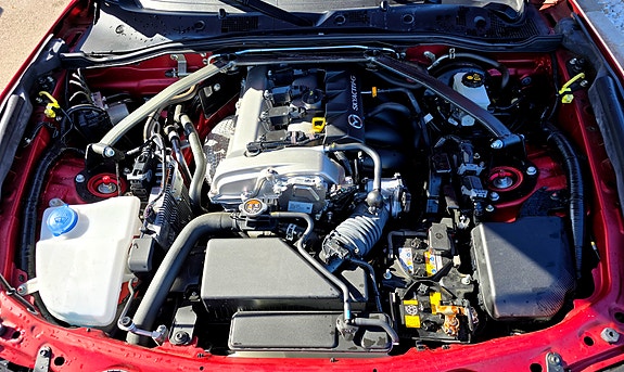 Mazda MX-5 4 of 5