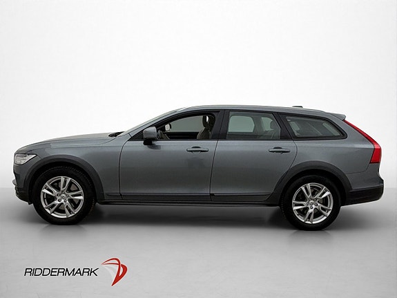 Volvo V90 Cross Country 4 of 30