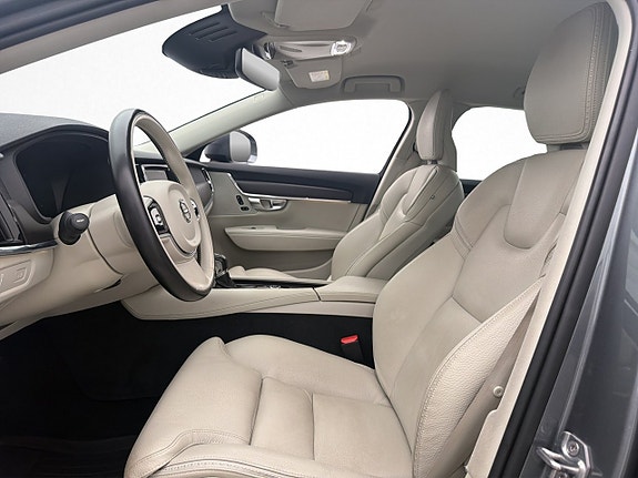 Volvo V90 Cross Country 12 of 30