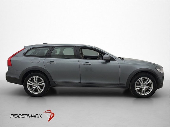 Volvo V90 Cross Country 6 of 30