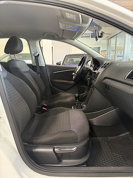 Volkswagen Polo 11 of 13