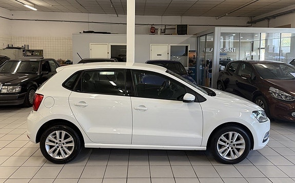 Volkswagen Polo 2 of 13