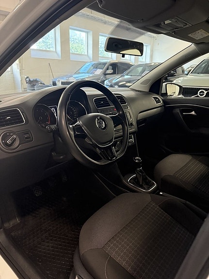 Volkswagen Polo 6 of 13