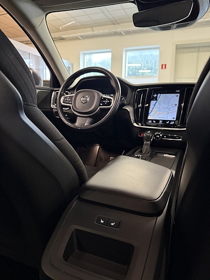 Volvo V60 10 of 16