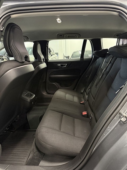 Volvo V60 15 of 16
