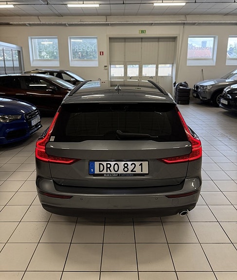 Volvo V60 4 of 16
