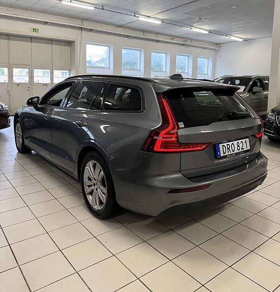 Volvo V60 5 of 16