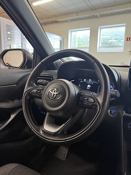 Toyota Yaris Cross 16 of 19