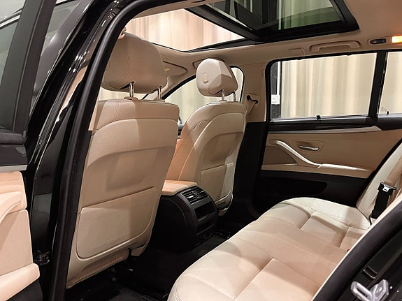 BMW 520d 14 of 17